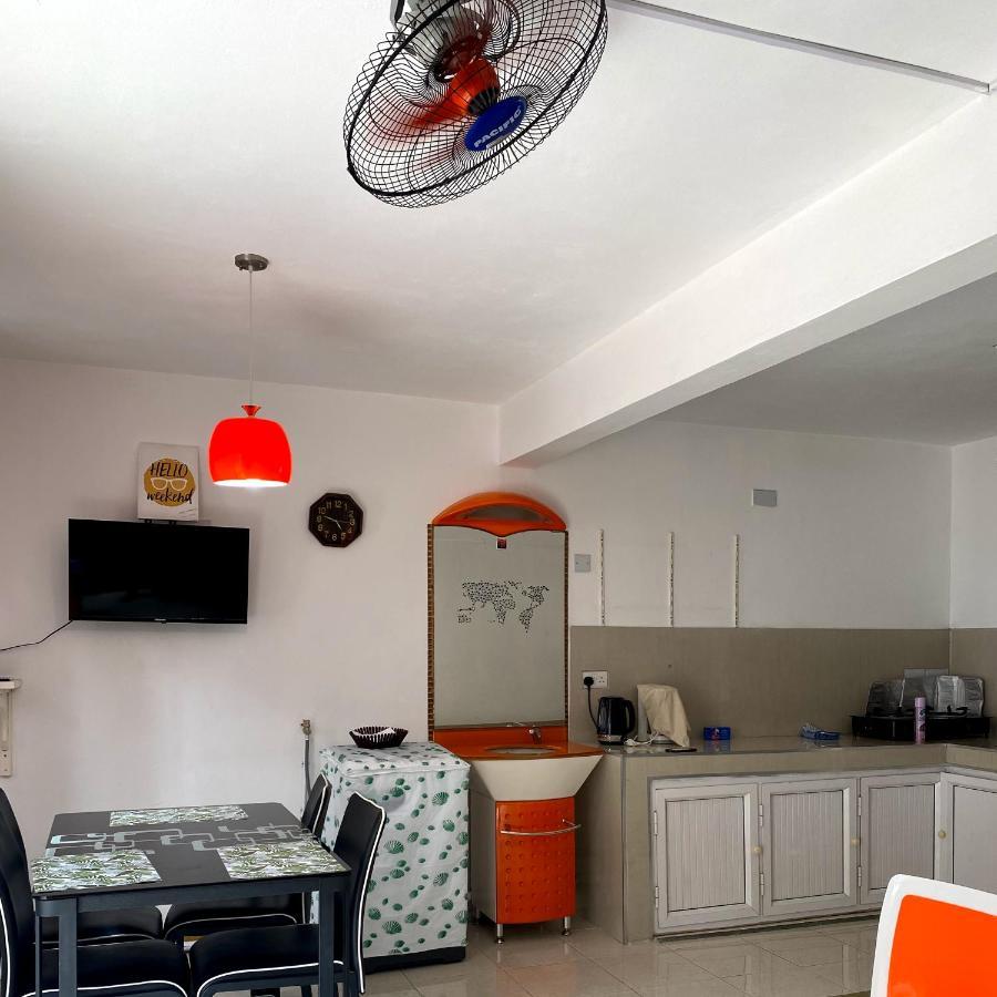 Sea Front 2 Bedrooms Apartment Flic-en-Flacq المظهر الخارجي الصورة